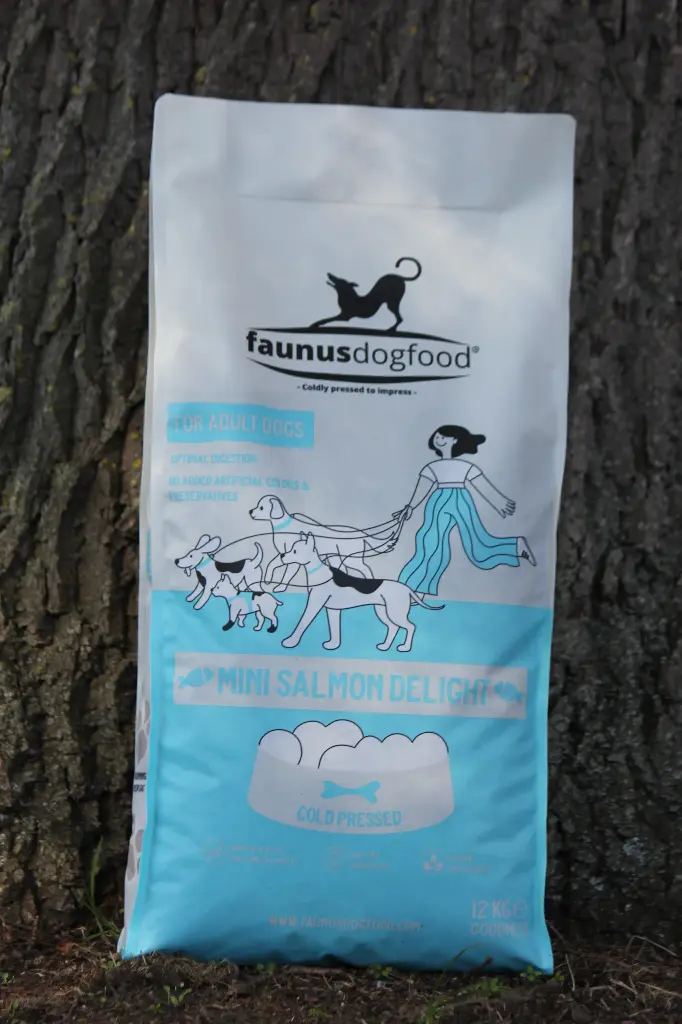 MINI SALMON DELIGHT 12 KG