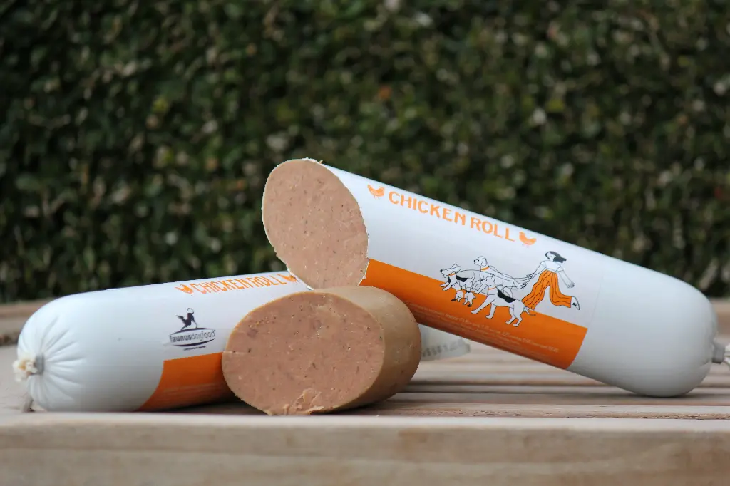 CHICKEN ROLL